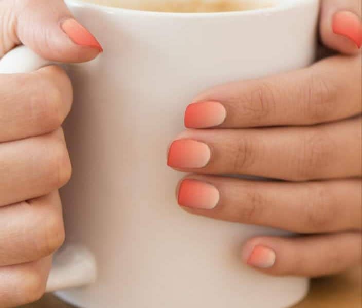 Short Feminine Orange Ombre Nails