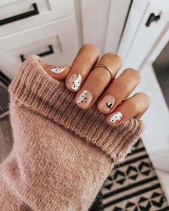 Short Polka Dot Nails