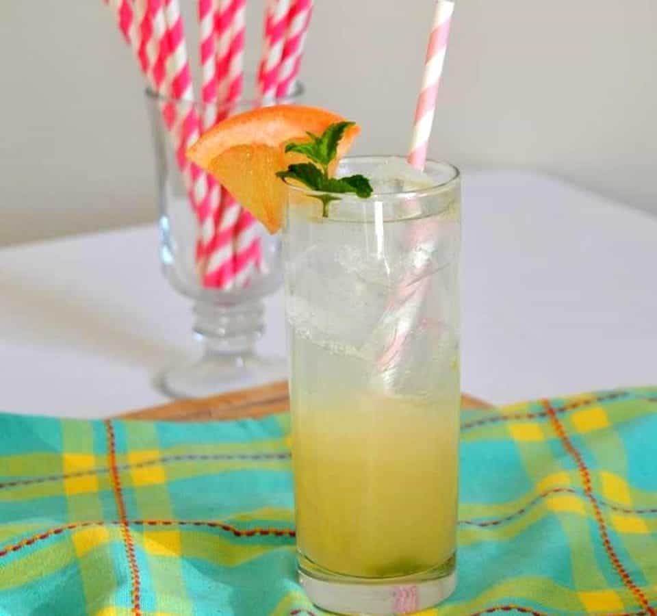 Grapefruit Mint Spritzer (Non-Alcoholic)