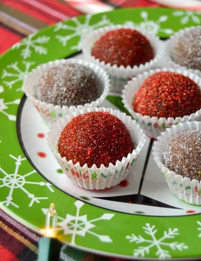 GINGERBREAD RUM BALLS