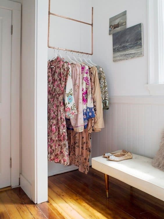 11. Corner Inspired Small DIY Clothing Rack