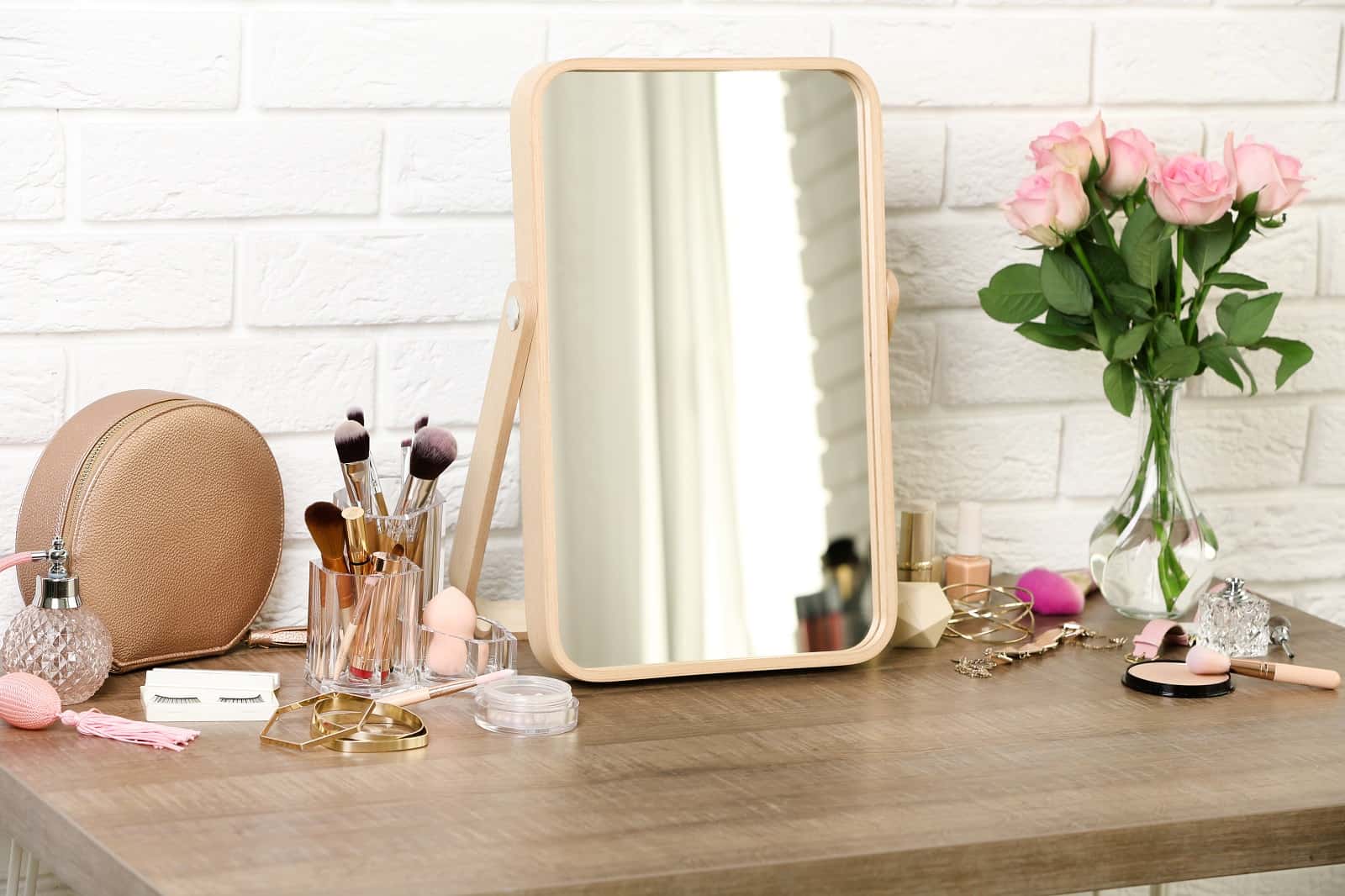 DIY Makeup Vanity Table Ideas