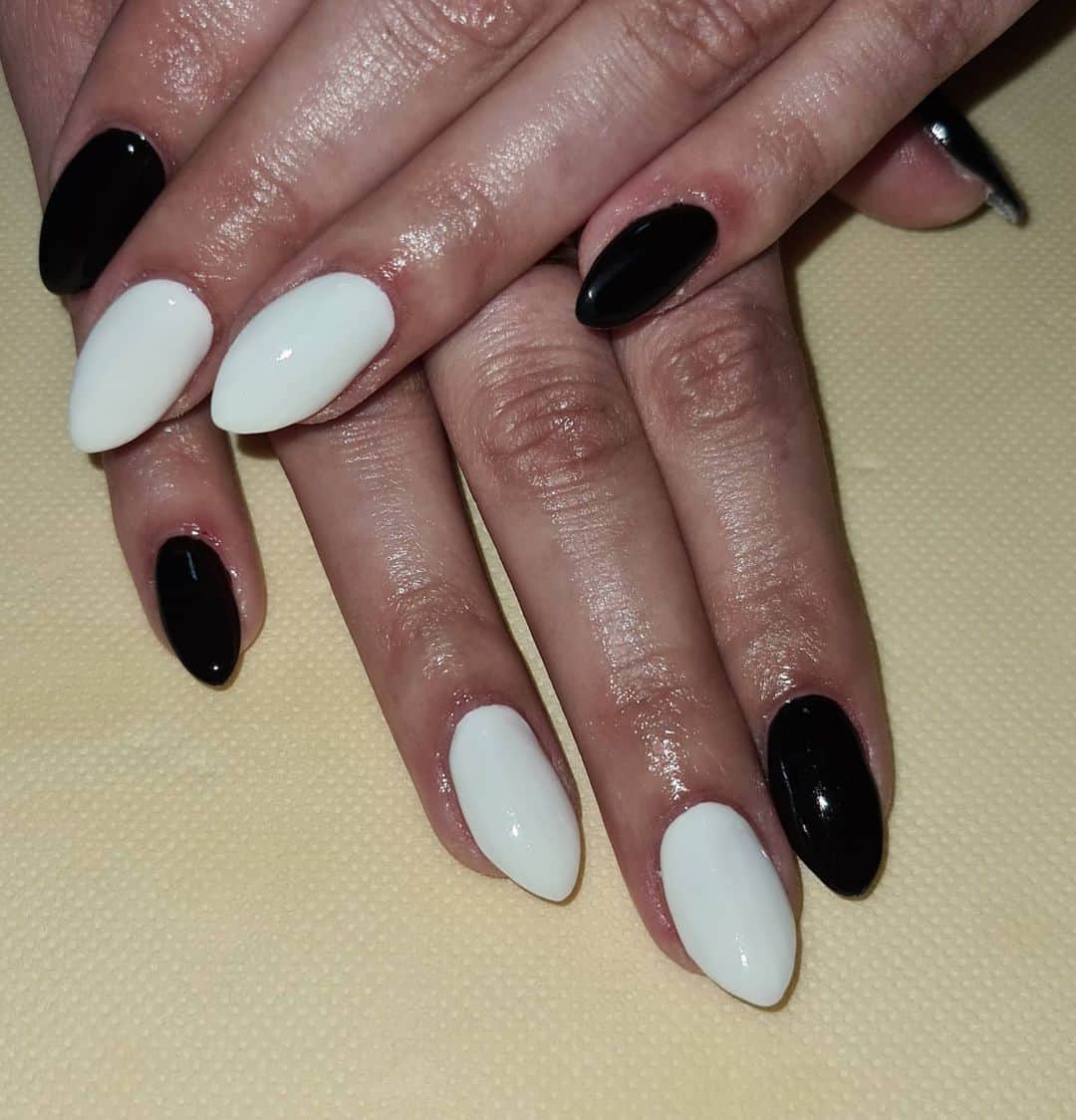 Black & White Two Colored Oval Nails 