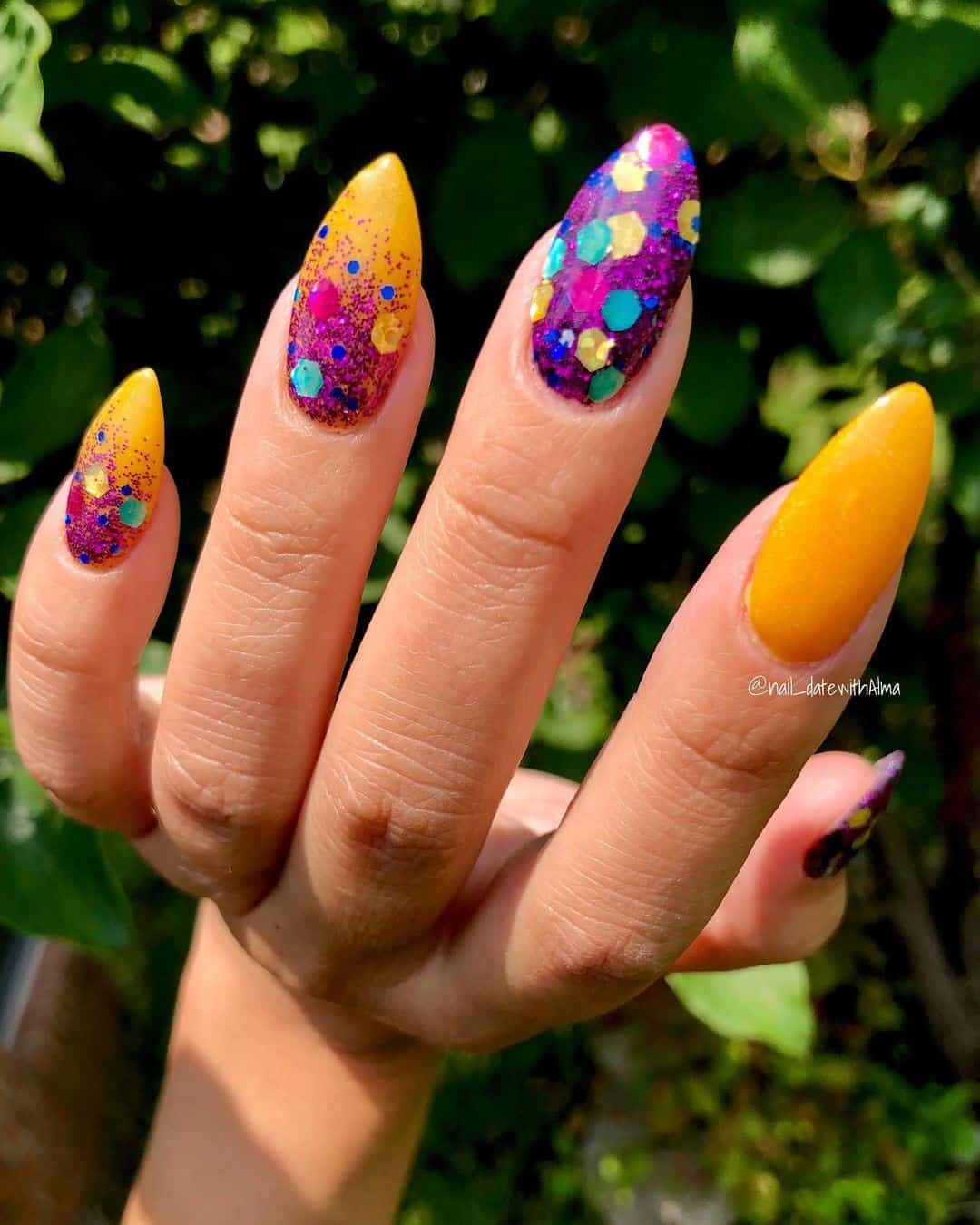 Colorful & Artsy Glitter Almond Manicure 