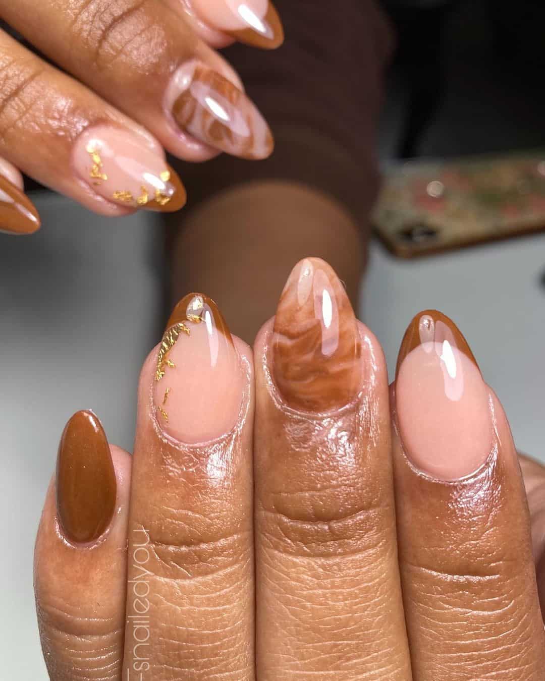 Short Brown & Neutral Almond Nails 