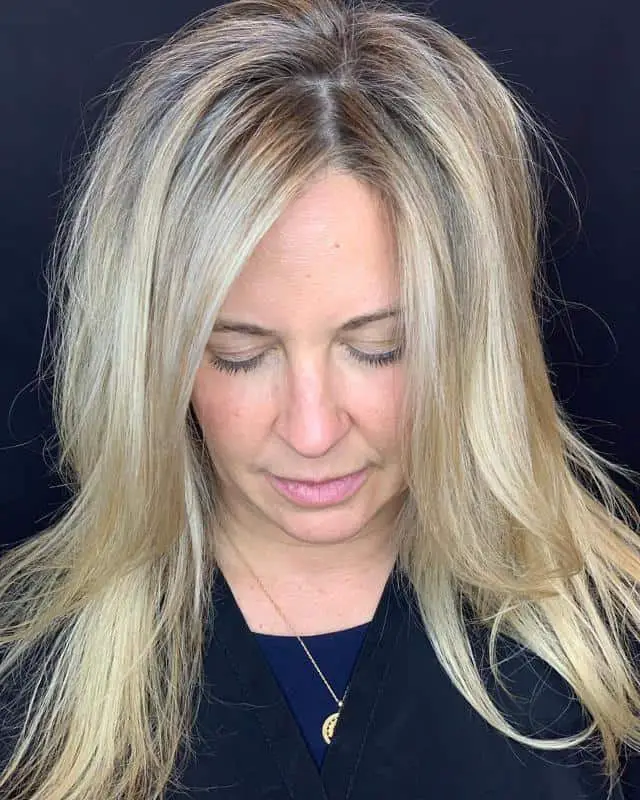 50+ Dark Roots with Blonde Hair Ideas (2023 Update) 11 A Diffused Dark Root 2