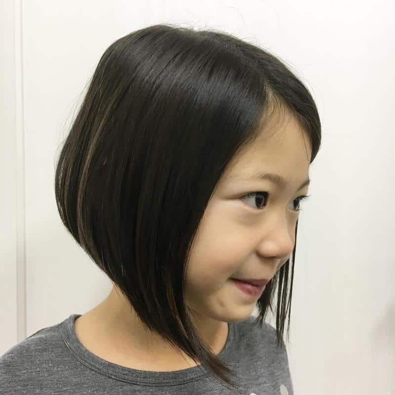 20+ Short Haircuts Ideas for Girls (Young, Pre-teen And Teenage) 6 An inverted bob for young girls 1