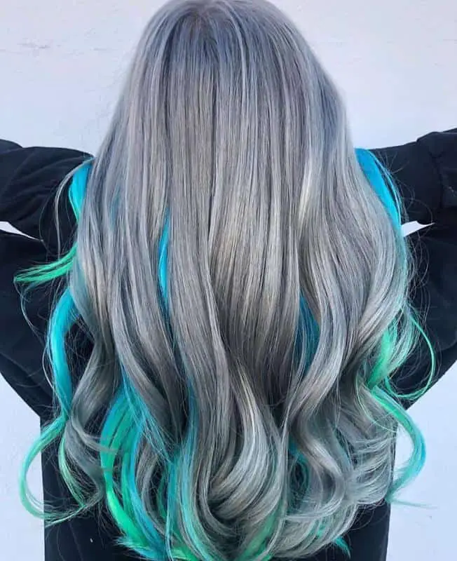 Aquamarine Hair With the Green Layers