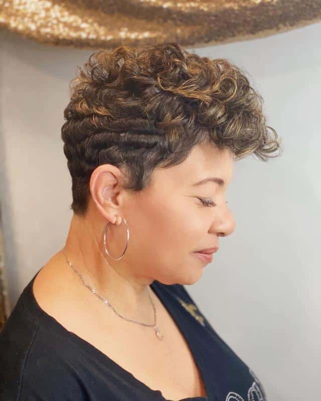 50+ Short Hairstyles For Black Women: 2022 Favorite Looks 11 Bright Pixie Haircut with Highlights 1