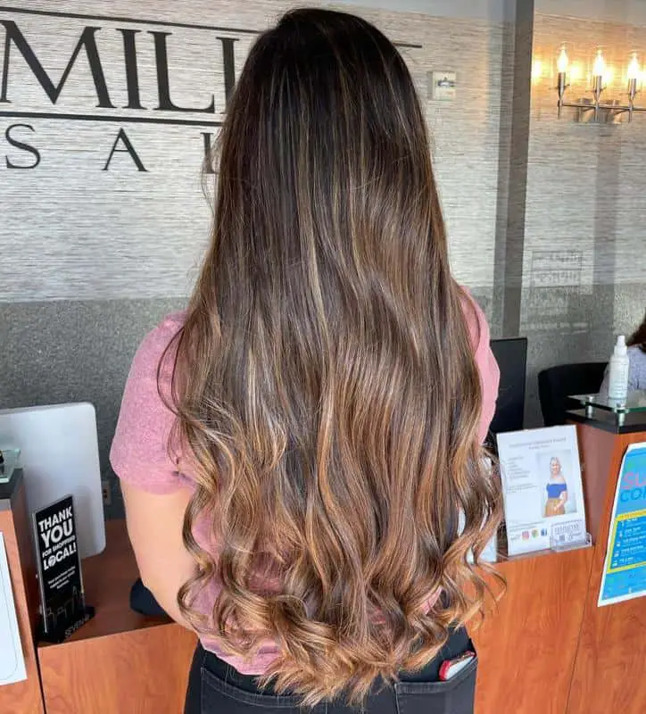 50+ Delicious Caramel Highlights on Brown Hair: Trendy Ideas For A Hair Makeover 29 Brown Hair With Caramel Highlights On The Lowlights 2