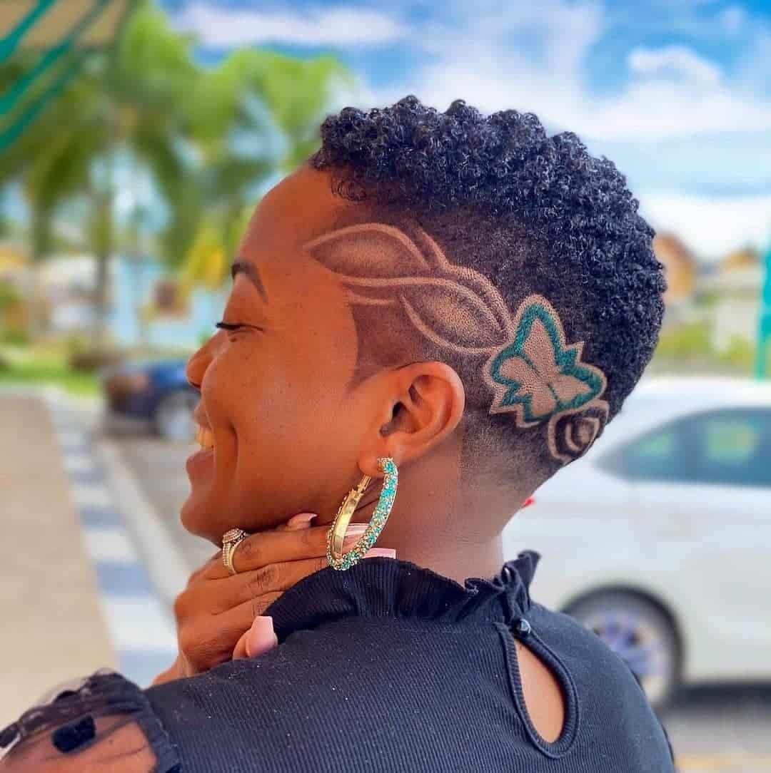 Taper Haircut For Women: Is This a Hair Trend For You? 24 Curly (Natural Hair) + Decorated Taper Haircut For Black Women 3