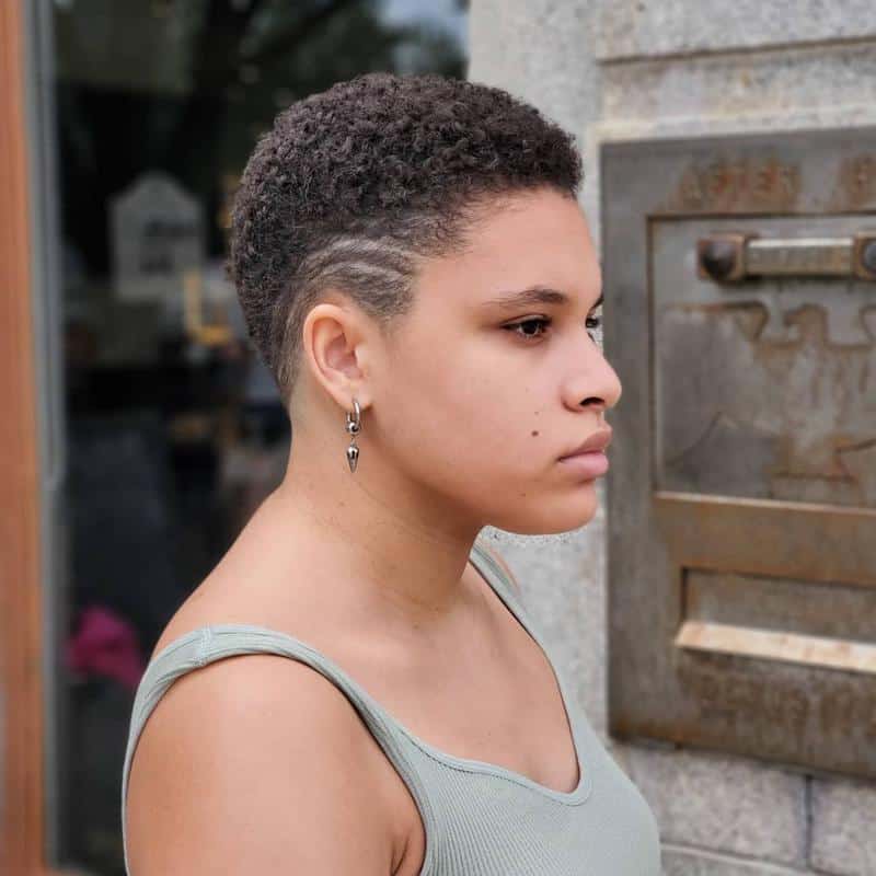 50+ Short Hairstyles For Black Women: 2022 Favorite Looks 10 Curly Pixie For Black Women 3