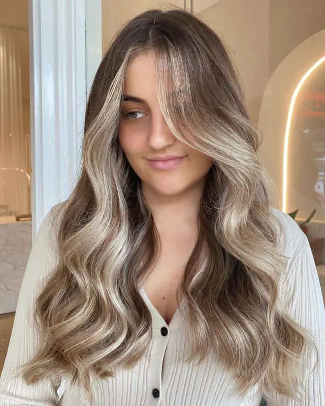 50+ Dark Roots with Blonde Hair Ideas (2023 Update) 14 Dark Roots with Bronde 1