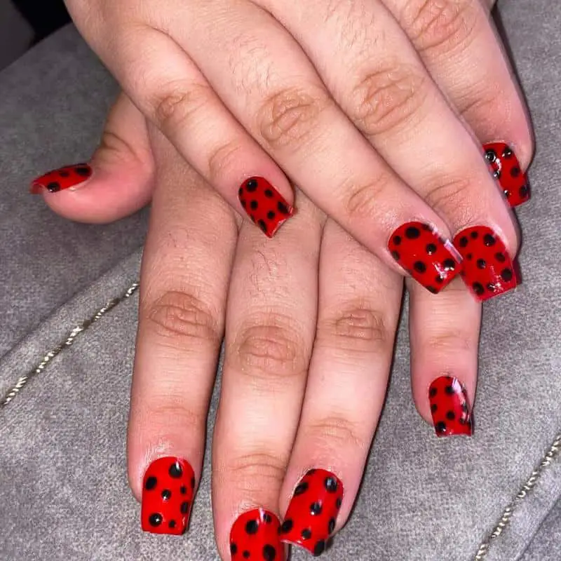 Ladybug Nails for Kids 1