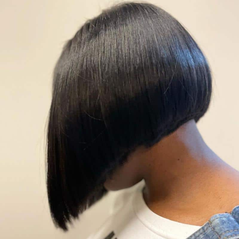 40+ Mushroom Haircut Styles (For Both Men And Women) 31 Long-Blunt Mushroom Cut 1