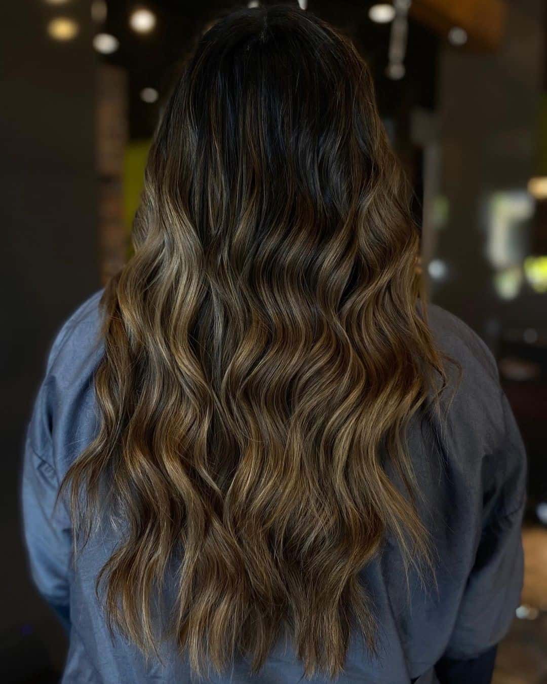 Long & Voluminous Caramel Highlights 