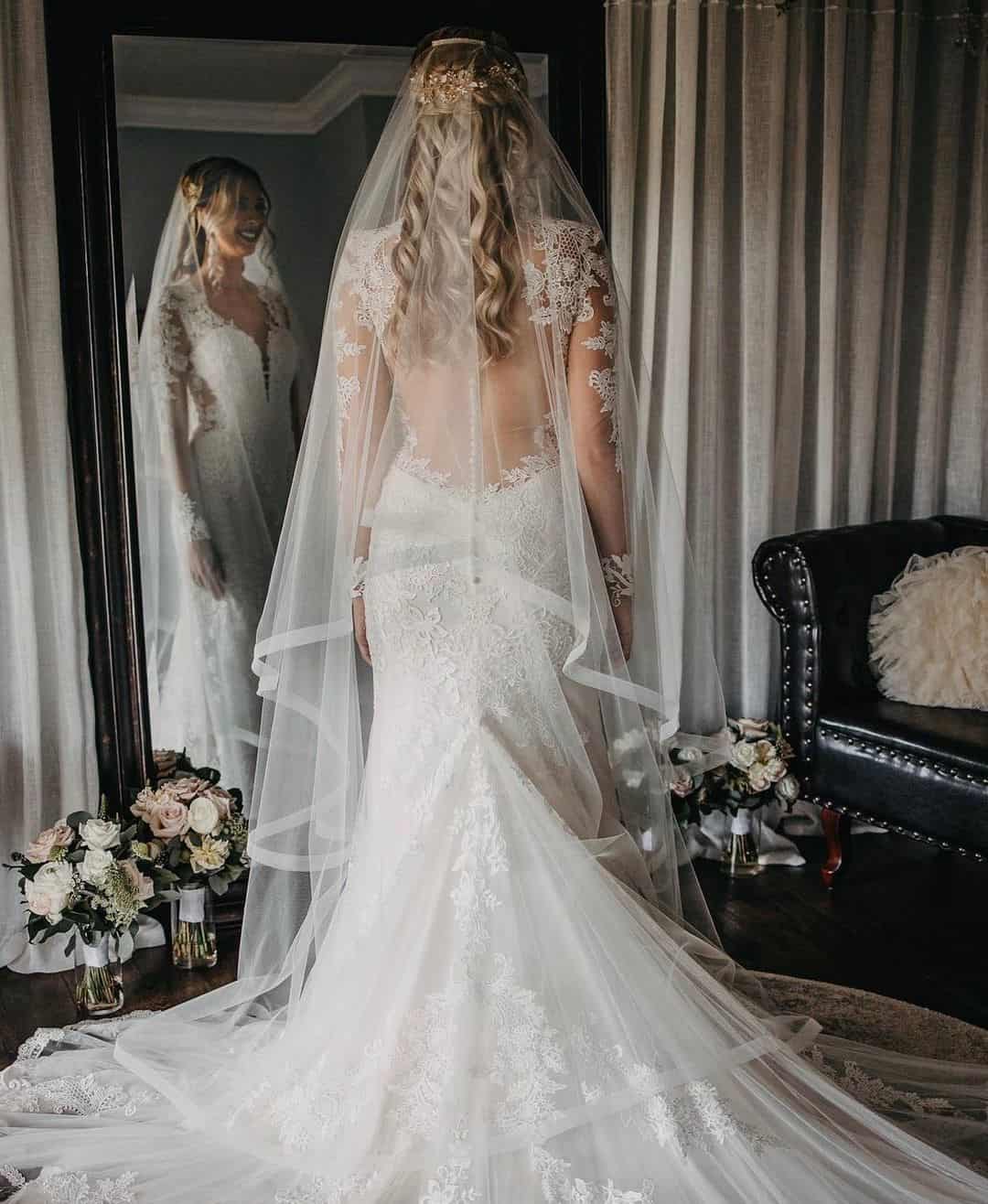 Loose Curls Wedding Hairstyle With Veil 