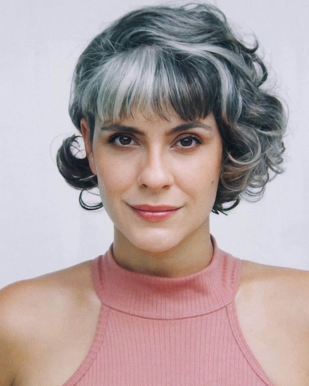 Loose Wavy Look With Bangs Gray Hair 