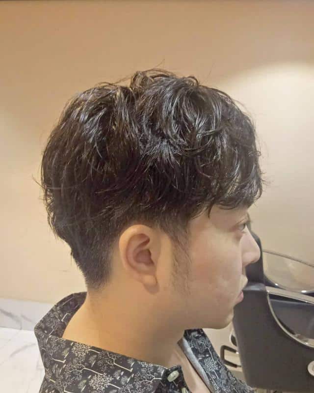 Korean Hairstyle Lookbook: 20 Inspirational Styles For Both Men And Women 16 Messy Waves Hair Style