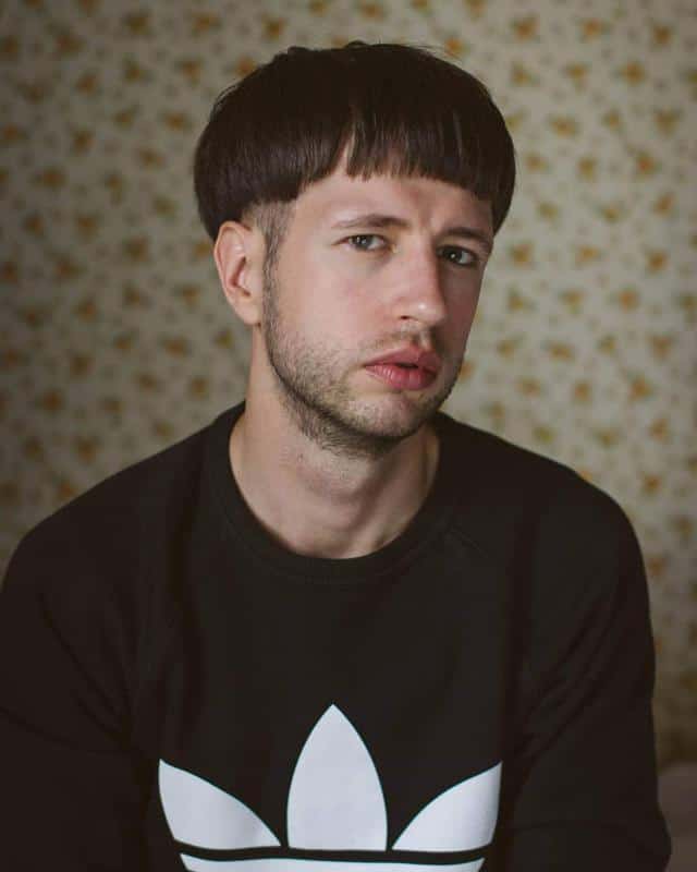 40+ Mushroom Haircut Styles (For Both Men And Women) 16 Mushroom Haircut For Guys 1
