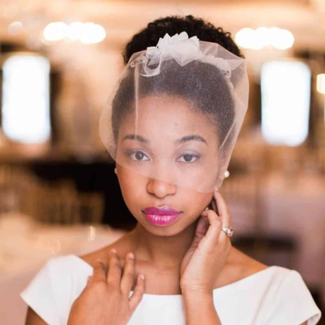 Retro & Curly Wedding Hairstyle With Veil