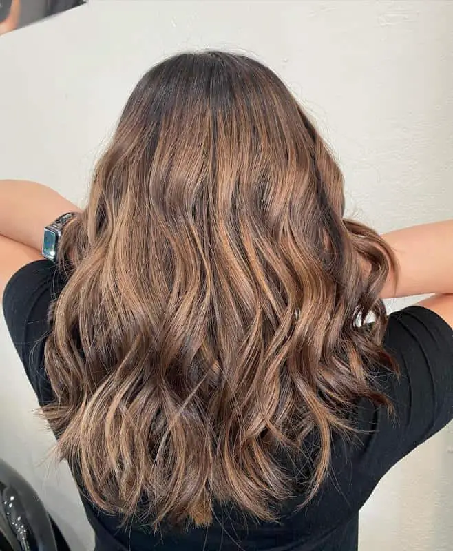 50+ Delicious Caramel Highlights on Brown Hair: Trendy Ideas For A Hair Makeover 46 Rose Gold and Caramel Balayage 1