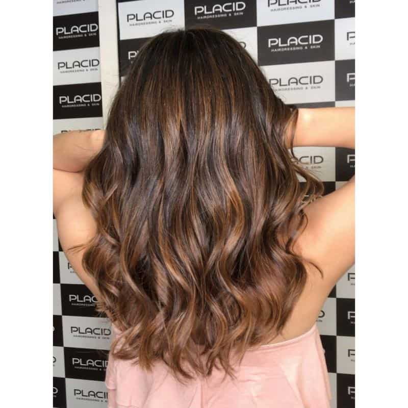 50+ Delicious Caramel Highlights on Brown Hair: Trendy Ideas For A Hair Makeover 25 Ruby Caramel Waves 1