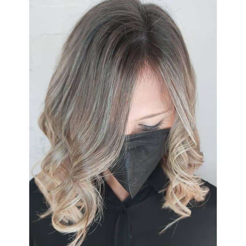 Shadow Toning Dark Roots Blonde Hair 2