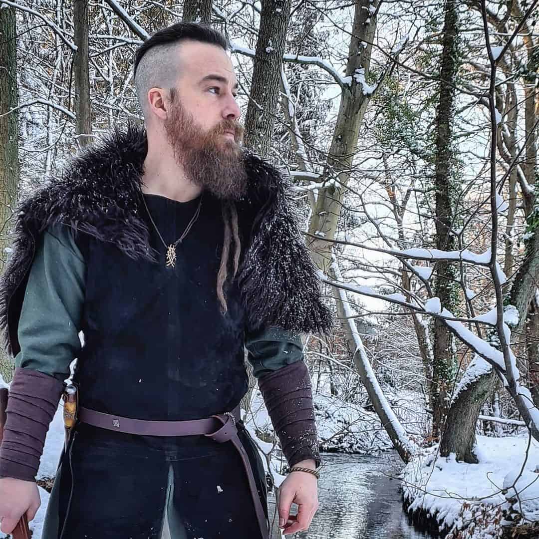 Short Hair Viking Dark Look 