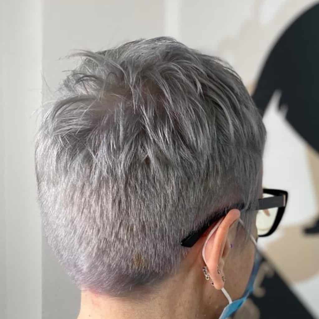 Short & Retro Gray Hair