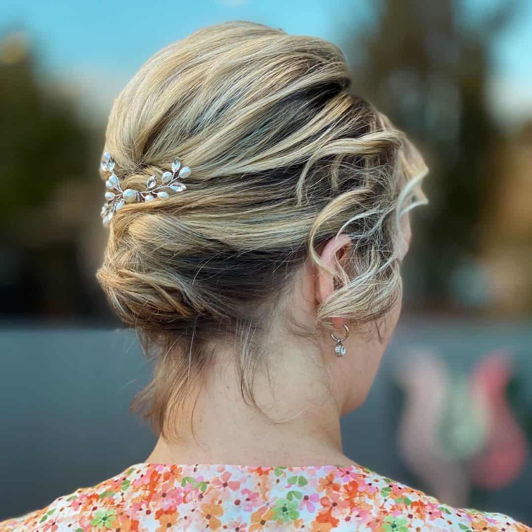Updos For Short Hair With Accessory
