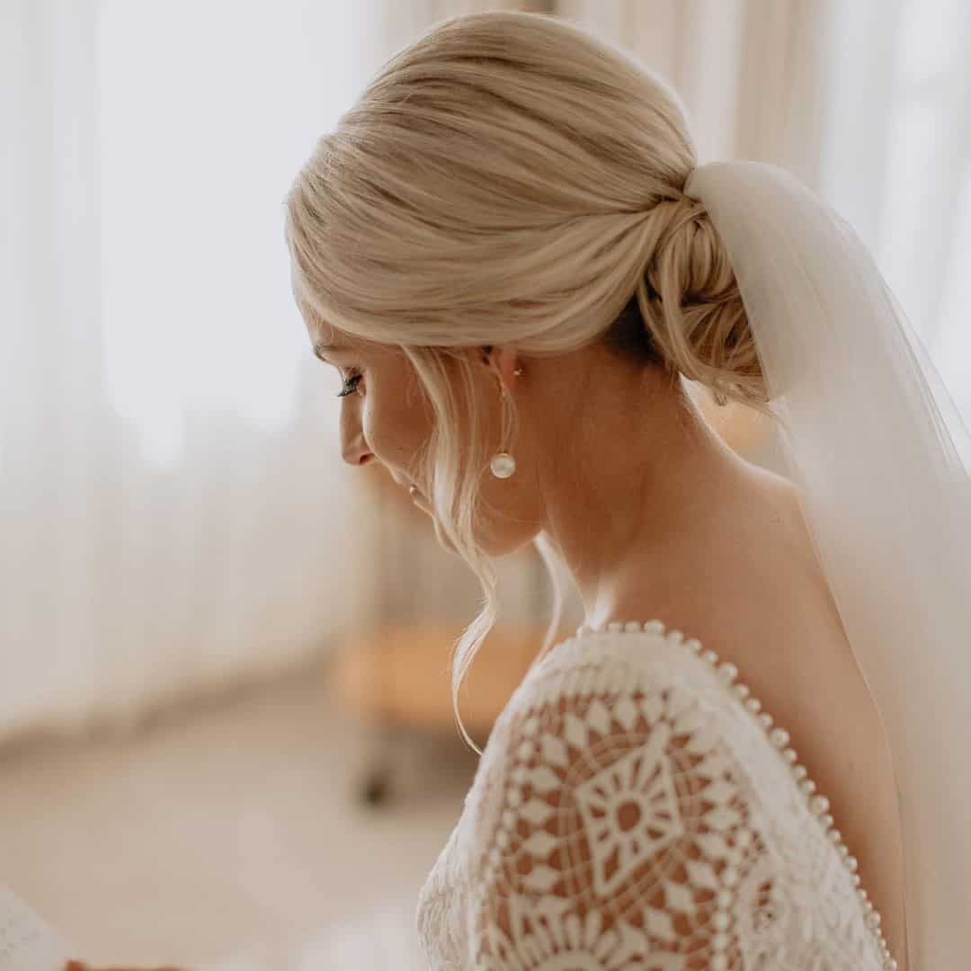 Vintage Wedding Hairstyle With Veil
