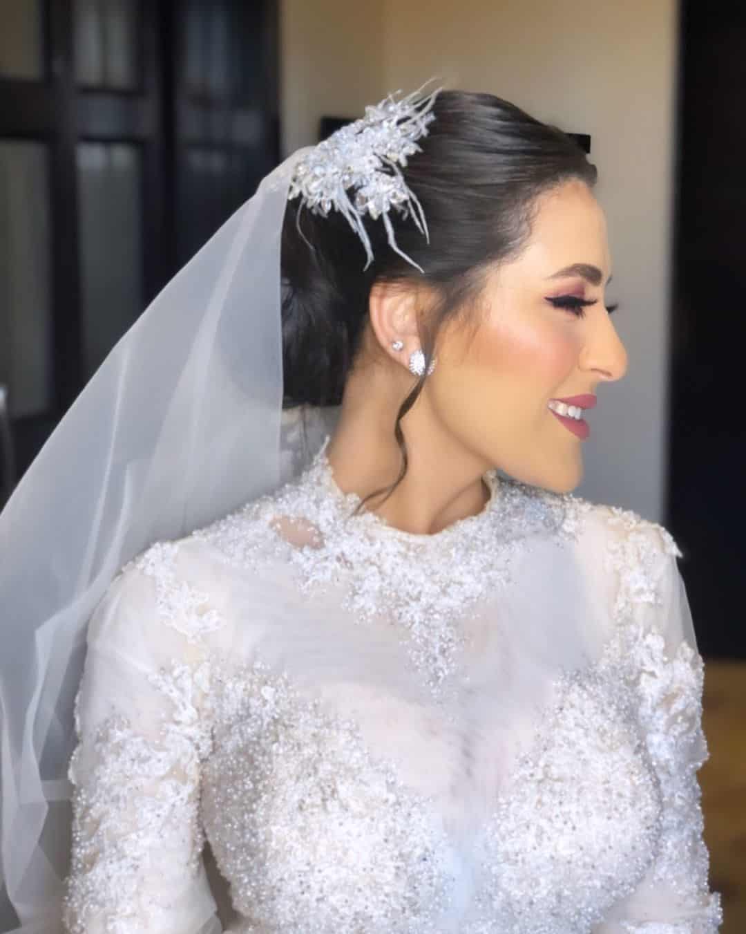 Wedding Hairstyle With Veil Updo Look 