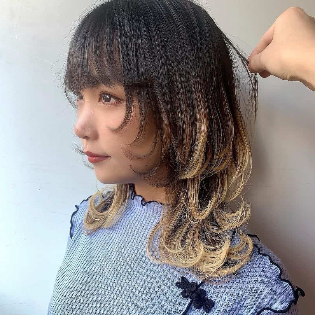 Wolf Haircut With Bangs With Highlights 