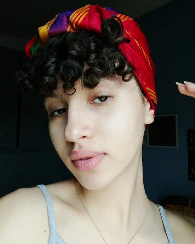 21 Gorgeous Bandana Hairstyles For Short Hair That You Will Love 3 Bandana Hairstyles Curly Hair
