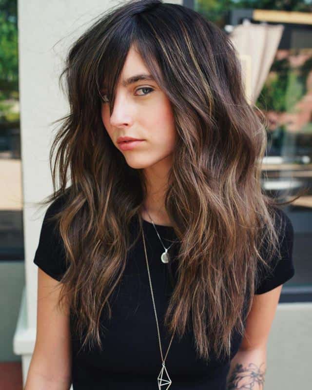 50 Haircuts for Thick Wavy Hair to Shape and Alleviate Your Beautiful Mane