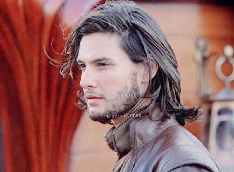 50+ Incredible Good Hairstyles for Those With Big Ears (2023 Update) 41 Bohemian Hairstyle