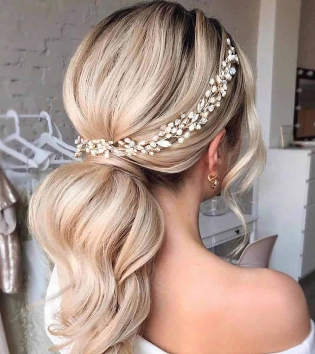 Image of Ponytail bridal hairstyle for oval face