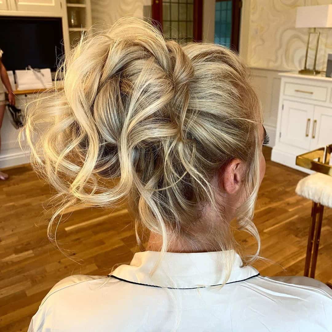 Bridal Look For Round Faces Blonde Updo Idea
