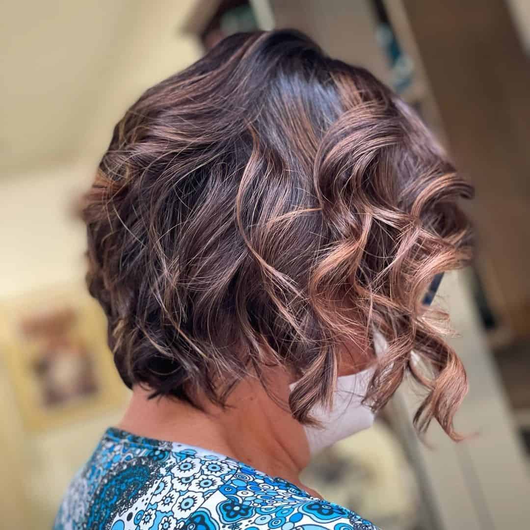 Top 40 Gorgeous Colored Bob Hairstyles (2023 Update) 19 Chocolate Brown & Red Color Bob Hairdo