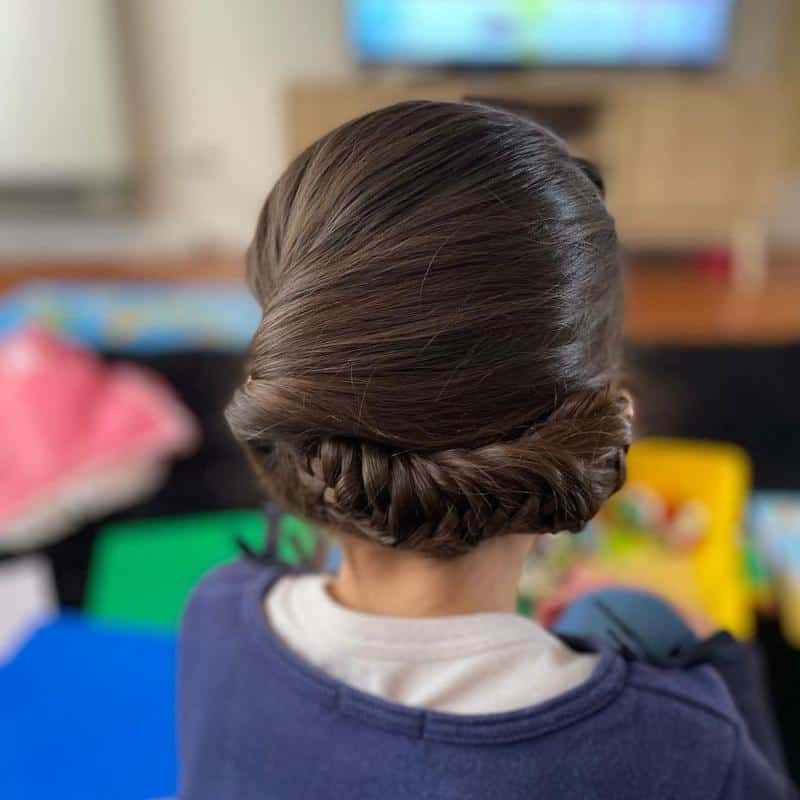 40+ Little Girl Hairstyles: A Quick And Easy Hair Styling (2023 Update) 30 Fishtail Braids For Little Girls 3