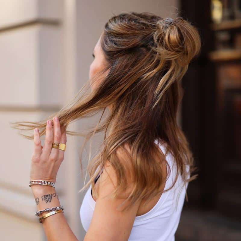 60 Half-Up Half-Down Hairstyles You’ll Fall in Love with (2023 Update) 18 Half-Up Bun Hairstyles 2