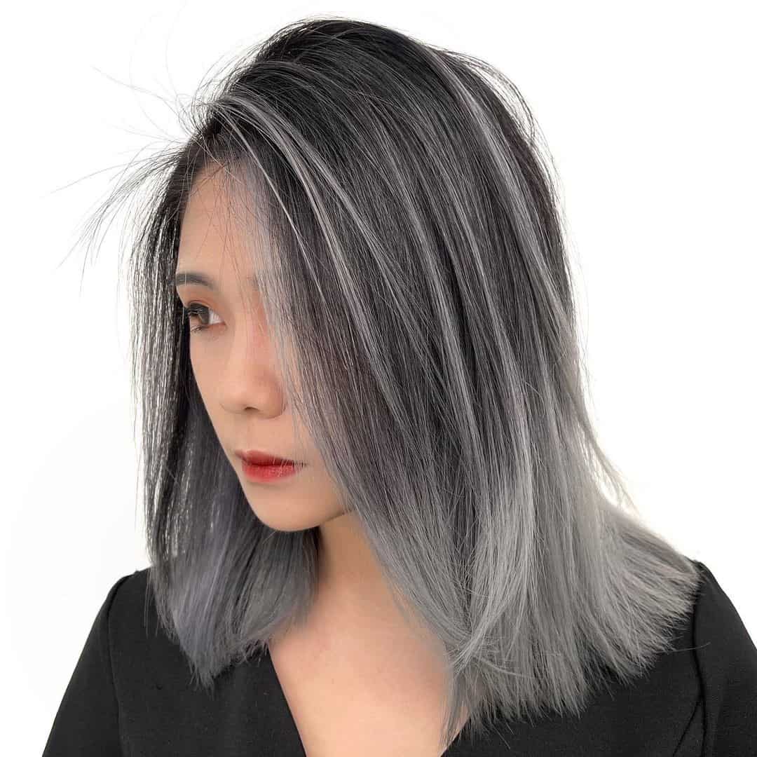 Icy Silver Hairstyle For Small Forehead 