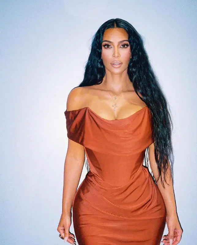 30+ Low Maintenance Haircuts for Thick Hair (2023 Update) 27 Kardashians Thick Hair