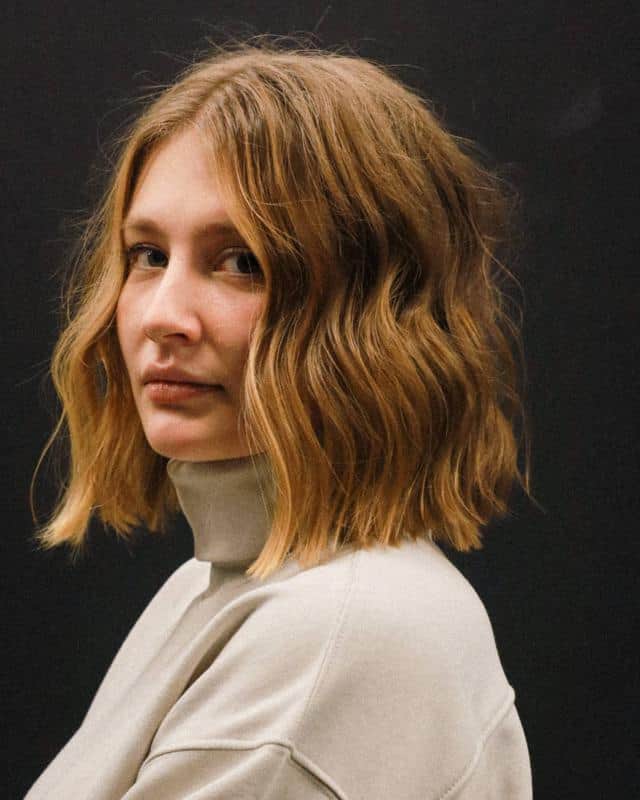 30+ Best Haircuts for Tall Skinny Girls (2023 Update) 4 Lob Cut for Tall Skinny Girl