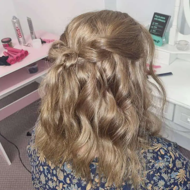 60 Half-Up Half-Down Hairstyles You’ll Fall in Love with (2023 Update) 24 Medium Hair Half-Up, Half-Down Hairstyles 3