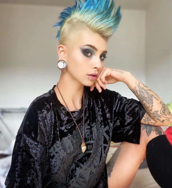 50+ Incredible Good Hairstyles for Those With Big Ears (2023 Update) 21 Mohawk Haircut For Those With Big Ears 3