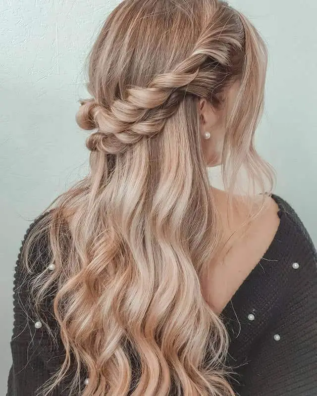 Prom Half-Up, Half-Down Hairstyles 1