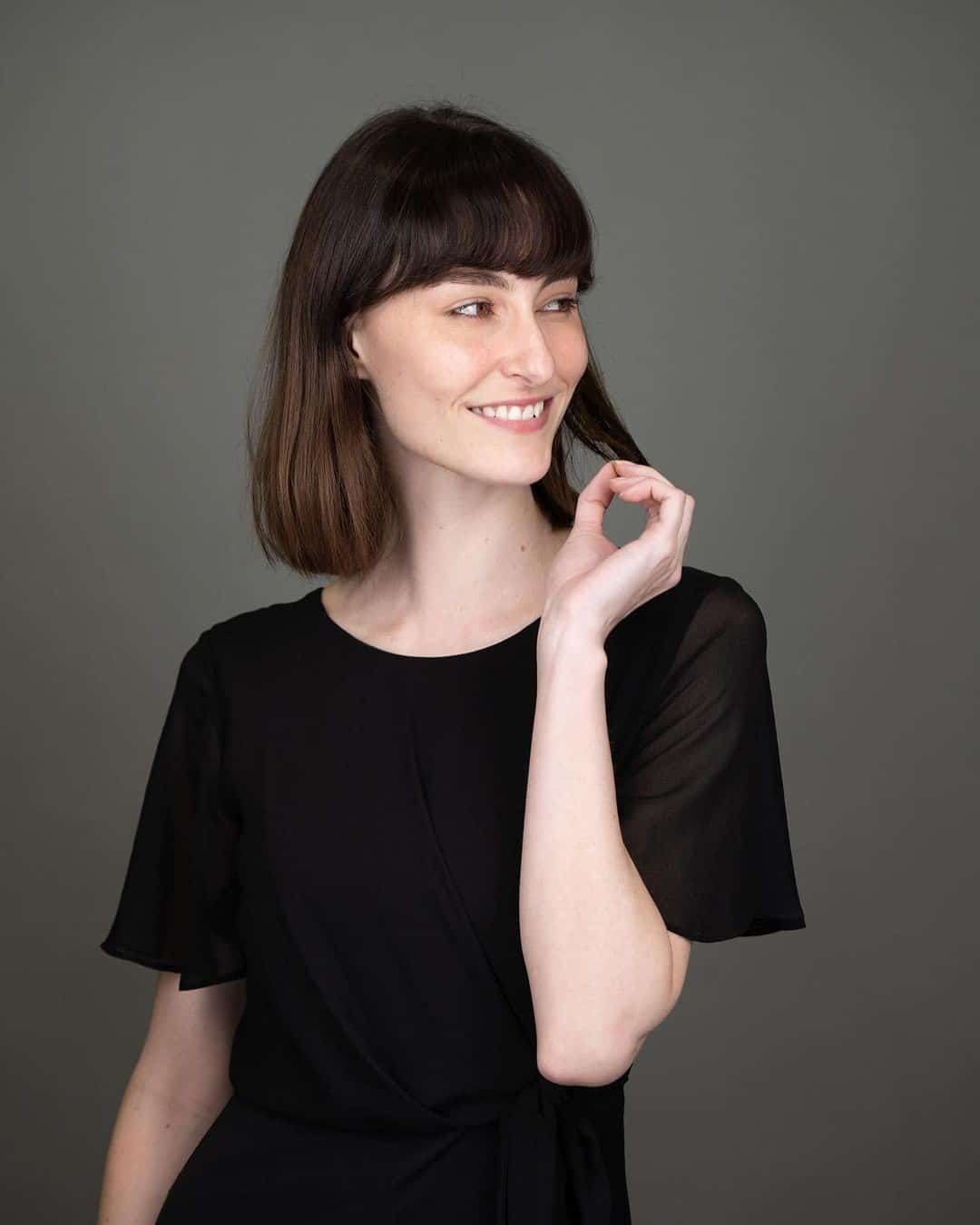 Top 32 Unique Fringe Hairdos for Women: Different Hair Length And Colors (2023 Update) 24 Short Lob Brown Fringe Hair