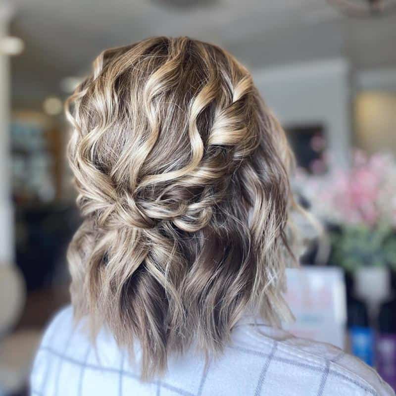 60 Half-Up Half-Down Hairstyles You’ll Fall in Love with (2023 Update) 13 Short Hair Half-Up, Half-Down Hairstyles 2